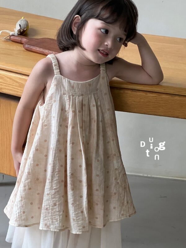 Children’s clothing 35